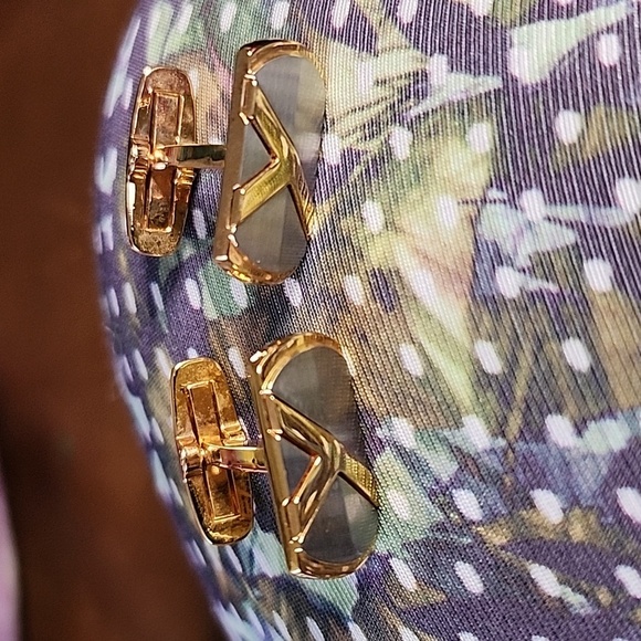 YSL Vintage 💯 Authentic  cufflinks box included - Picture 10 of 11